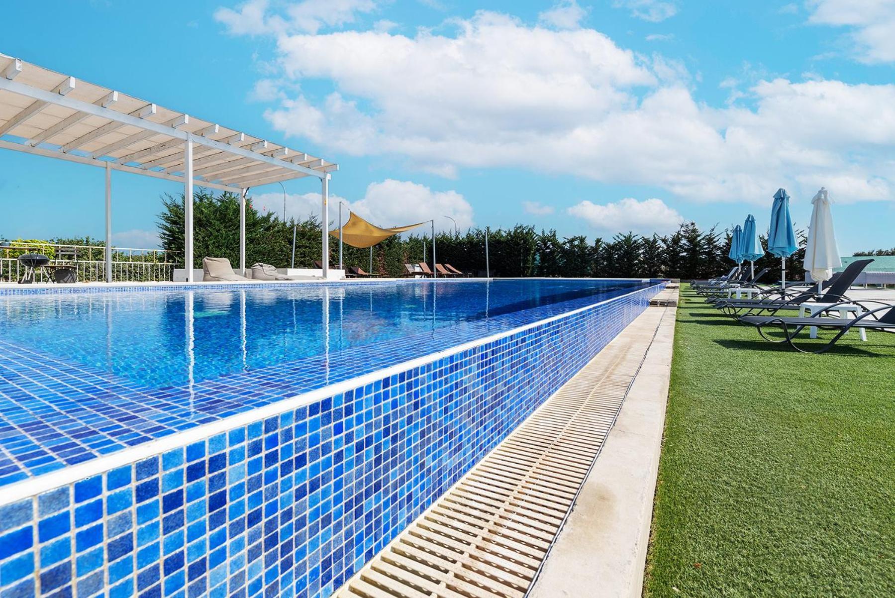 Blue Diamond Beach Villas Paphos Exterior foto